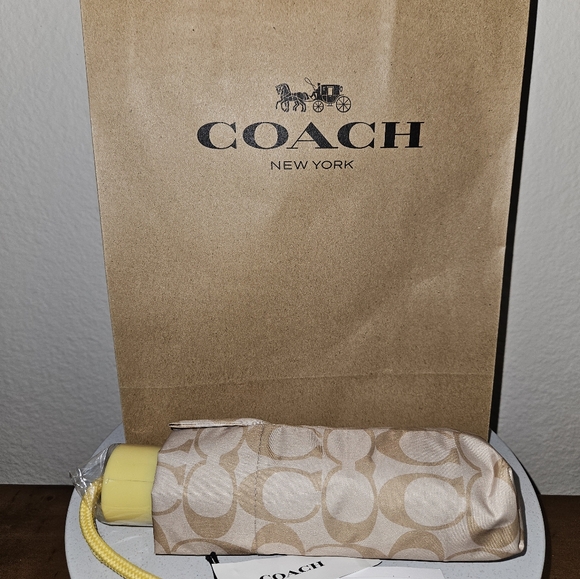 Coach Signature Mini Umbrella NWT - Picture 2 of 2